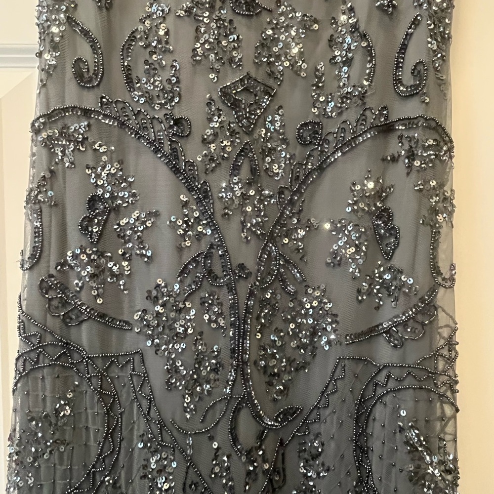 Elegant embellished beaded mesh steel blueish / grey Gown Pisarro Nights size 2 - Picture 11 of 14
